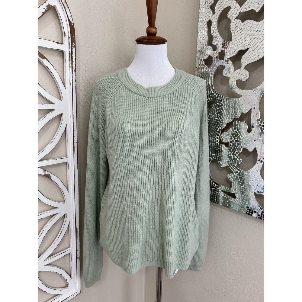 T Tahari LARGE Sage Green Knit Soft Cottagecore Cozy Long Sleeve Sweater NWT